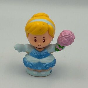 Fisher Price Little People 2016 Cinderella Holding‎ Flowers Disney Princess